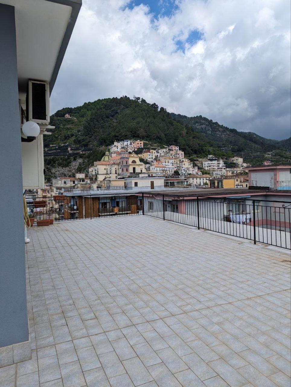 Piccolo Appartamento Con Grande Terrazzo Panoramico Maiori Εξωτερικό φωτογραφία